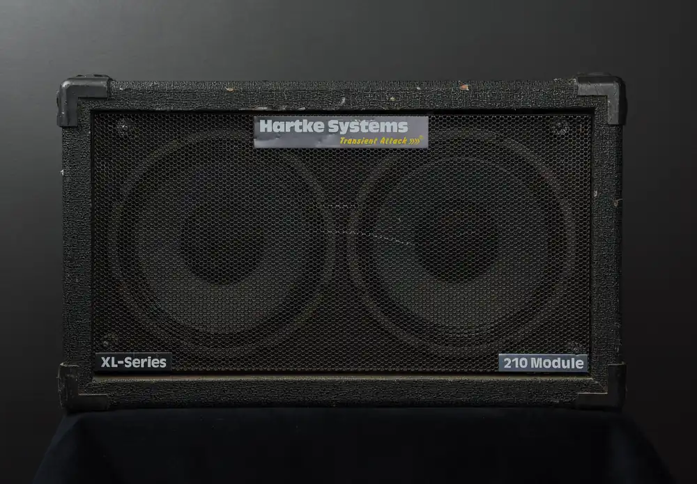 Free Returns XL-Series Transient Attack 210 Bass Cab, Recent– Dave's Guitar Shop