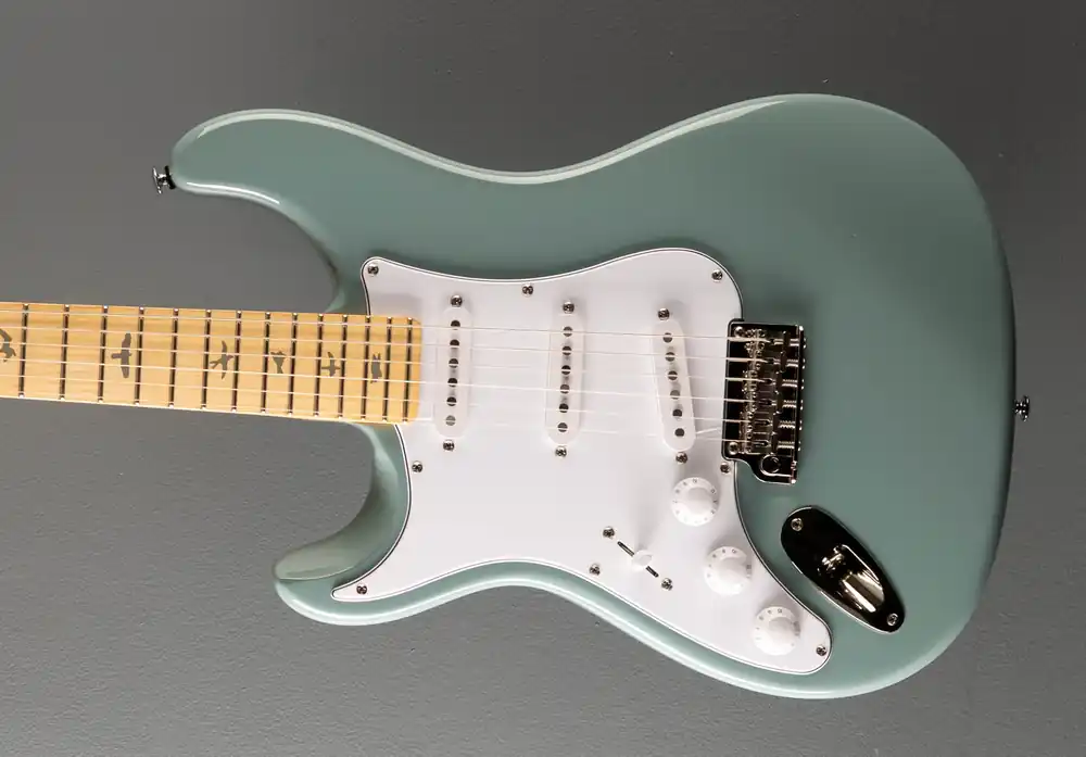 SE Silver Sky Left Handed w/Maple '24– Dave's Guitar Shop Special Offer