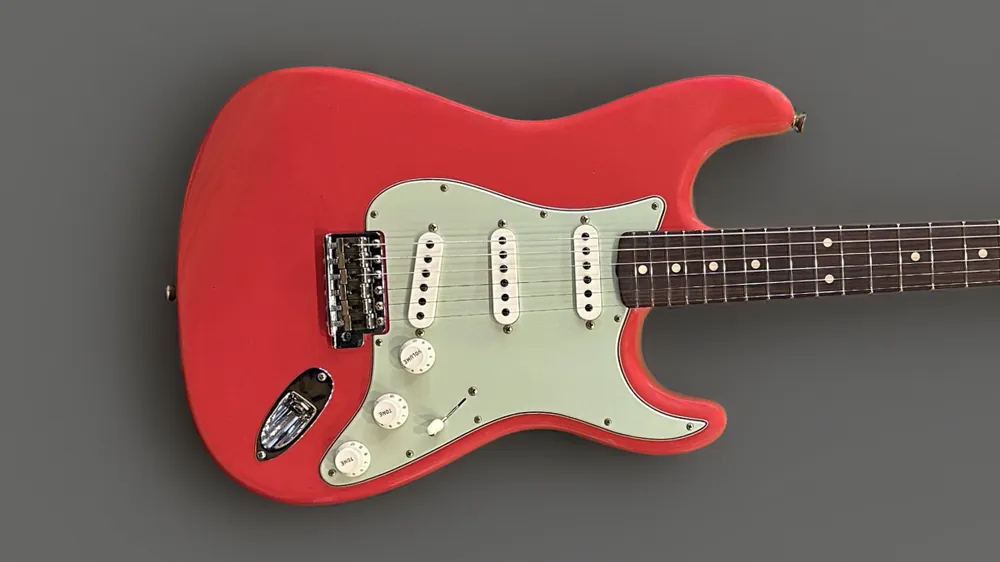 Fresh Stock 1960 Journeyman Relic Strat– Dave's Guitar Shop