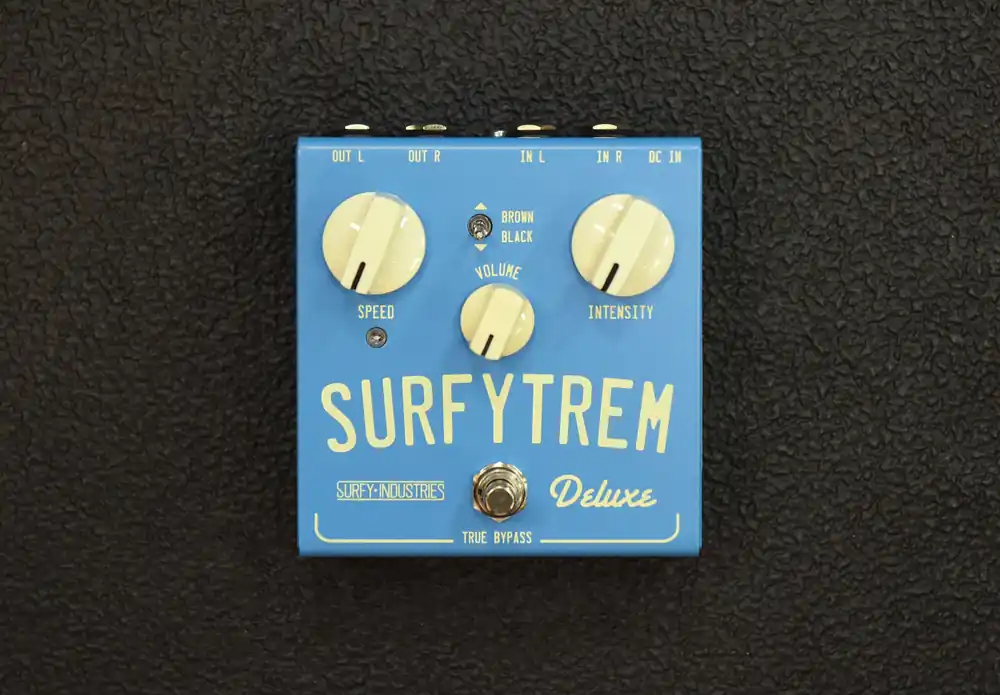Viral SurfyTrem Deluxe– Dave's Guitar Shop