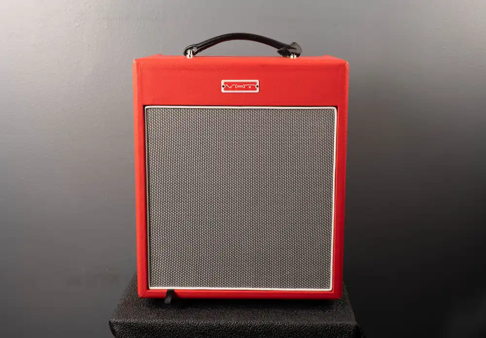 Clearance Redline 25 Bass Combo, Recent– Dave's Guitar Shop