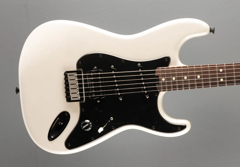 Don’t Miss Out Jake E Lee Signature Pro-Mod So-Cal Style 1 HSS HT RW - Pearl White– Dave's Guitar Shop