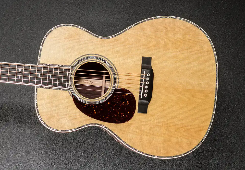 Sale New for 2025 000-42 Left Hand– Dave's Guitar Shop