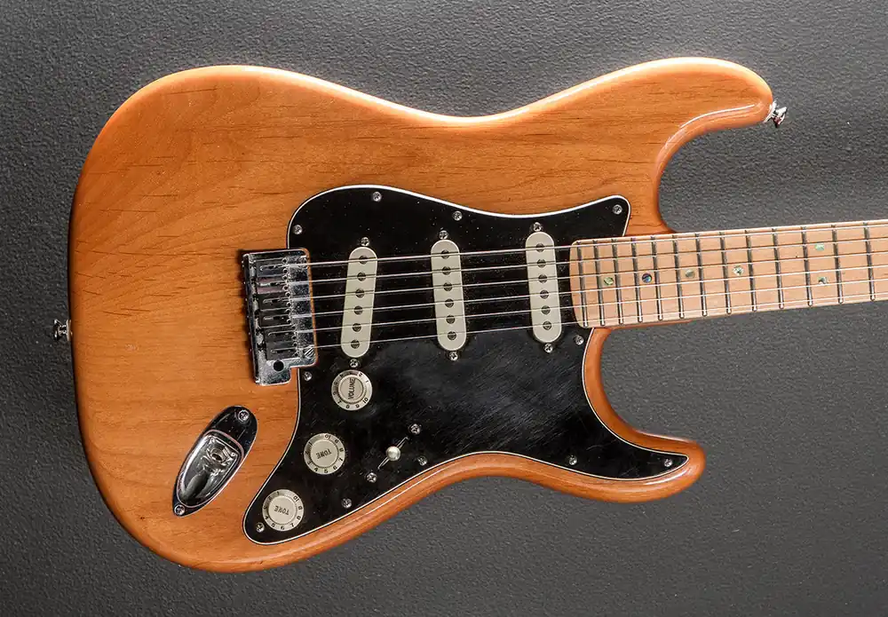 Used American Deluxe Strat '05– Dave's Guitar Shop Holiday Sale